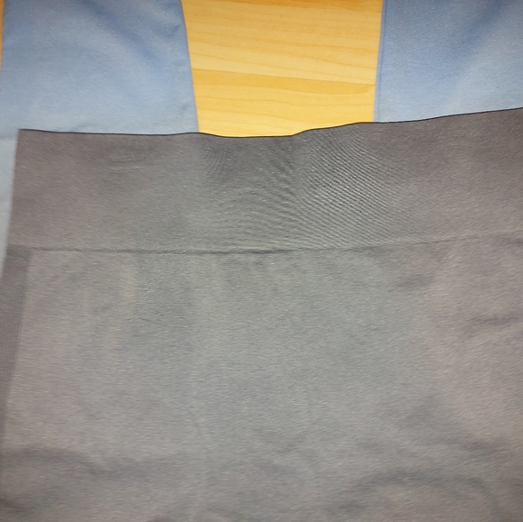 Rhonda Shear Seamless Ombre Leggings - Picture 6 of 7